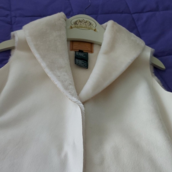 Lauren Faux Fur Vest - Picture 6 of 6